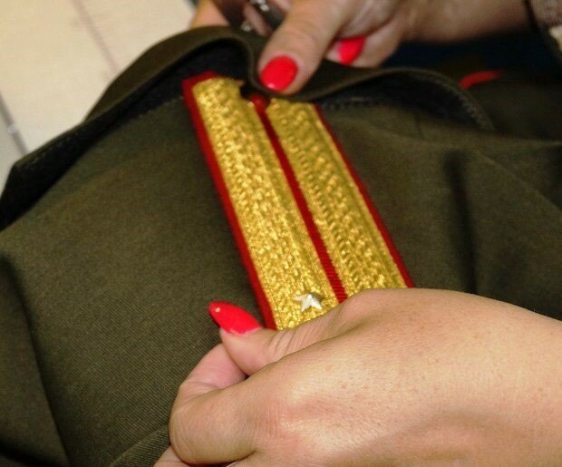 Как пришить погоны на китель кадета военного училища
